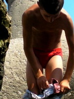 naked uncut bukakke  caressing w/s actor natural