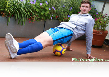 Monday, October 7th: Liam Smith - Lean and Toned Footballer Liam Shows off his Ball Trick