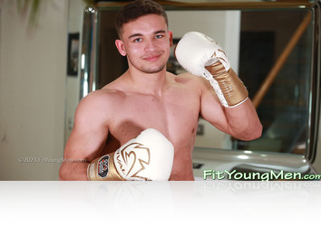 Sunday, March 12th: Harvey Robinson - Extremley Muscular Boxer Shows off his Impressive Body